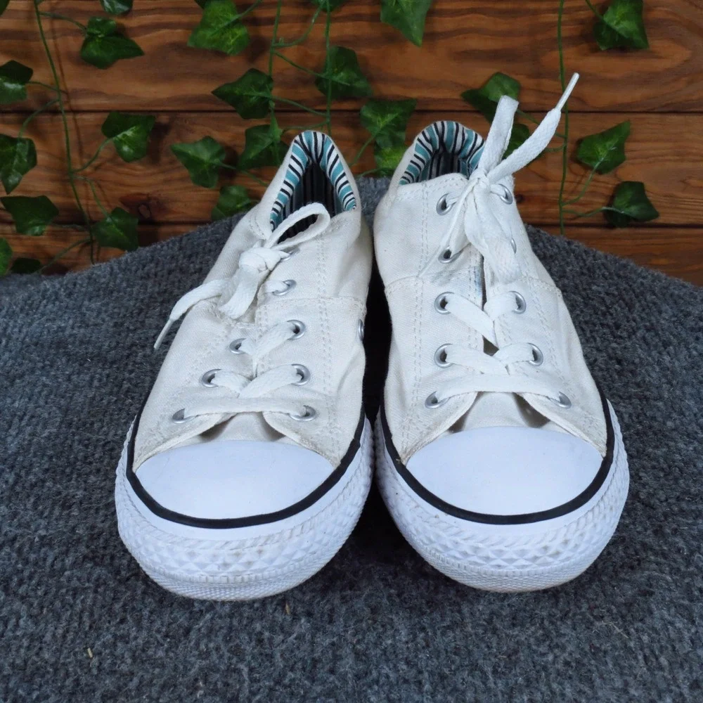 Converse Chuck Taylor All Star Madison Girls Shoe Size‎ 3 Casual White Canvas